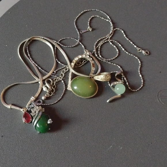 3 necklaces with a bonus item - Picture 1 of 4